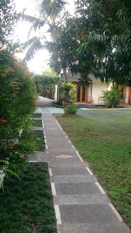 M.A Home Stay Nusa Dua  Exteriör bild
